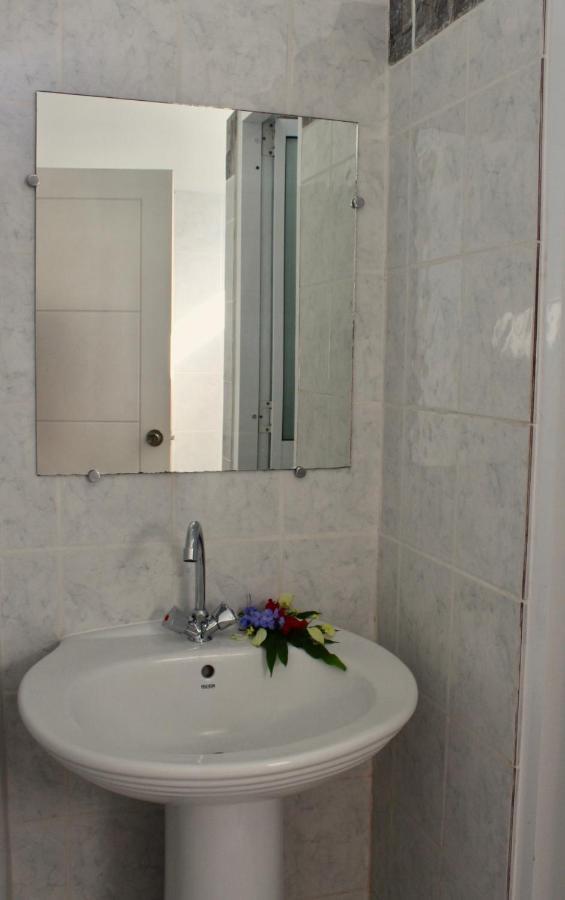 Tekauhivai Lodge Uturoa Ngoại thất bức ảnh